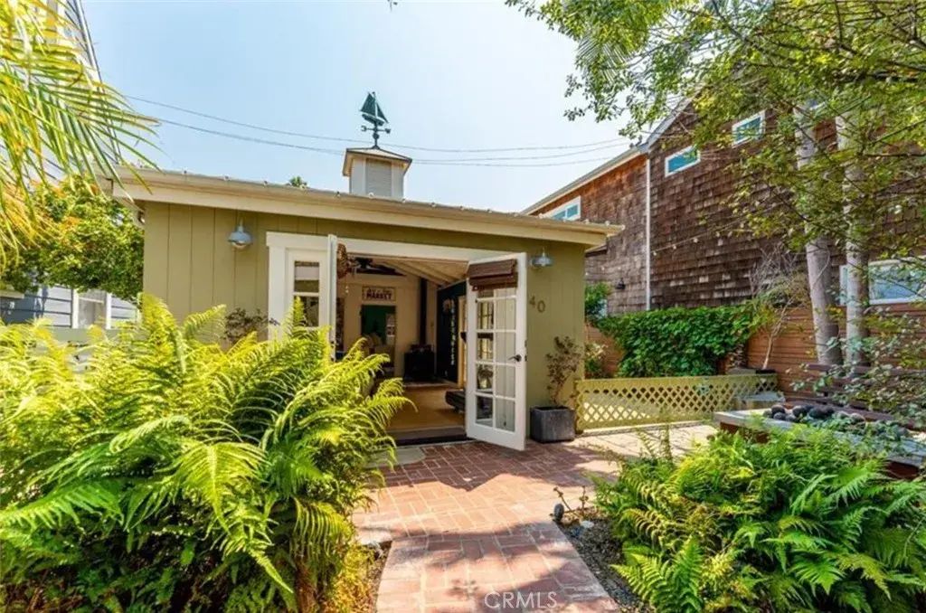 140 Cordova Walk, Long Beach