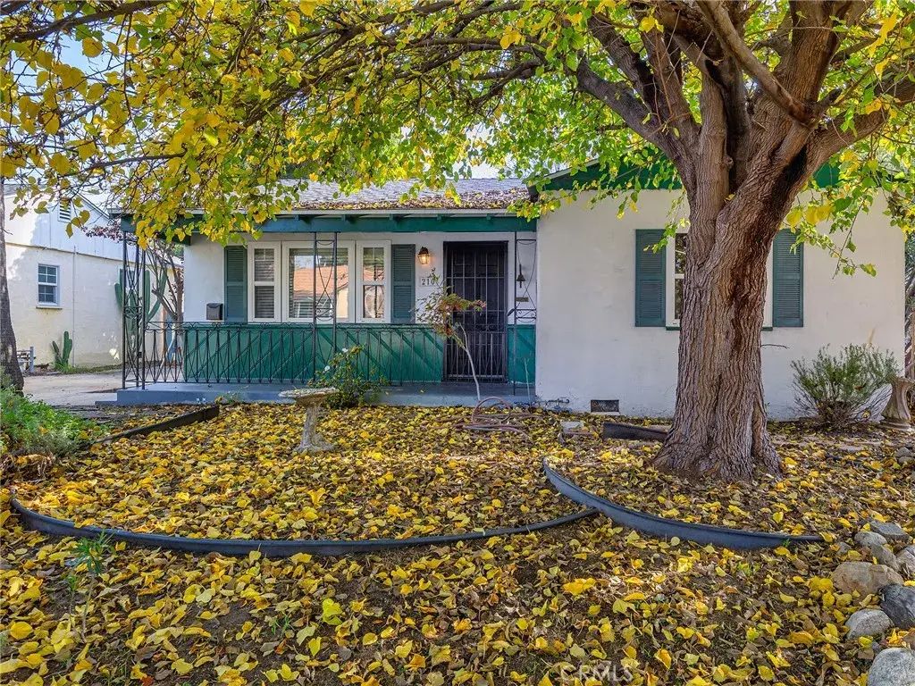 210 W Ash Avenue, Burbank
