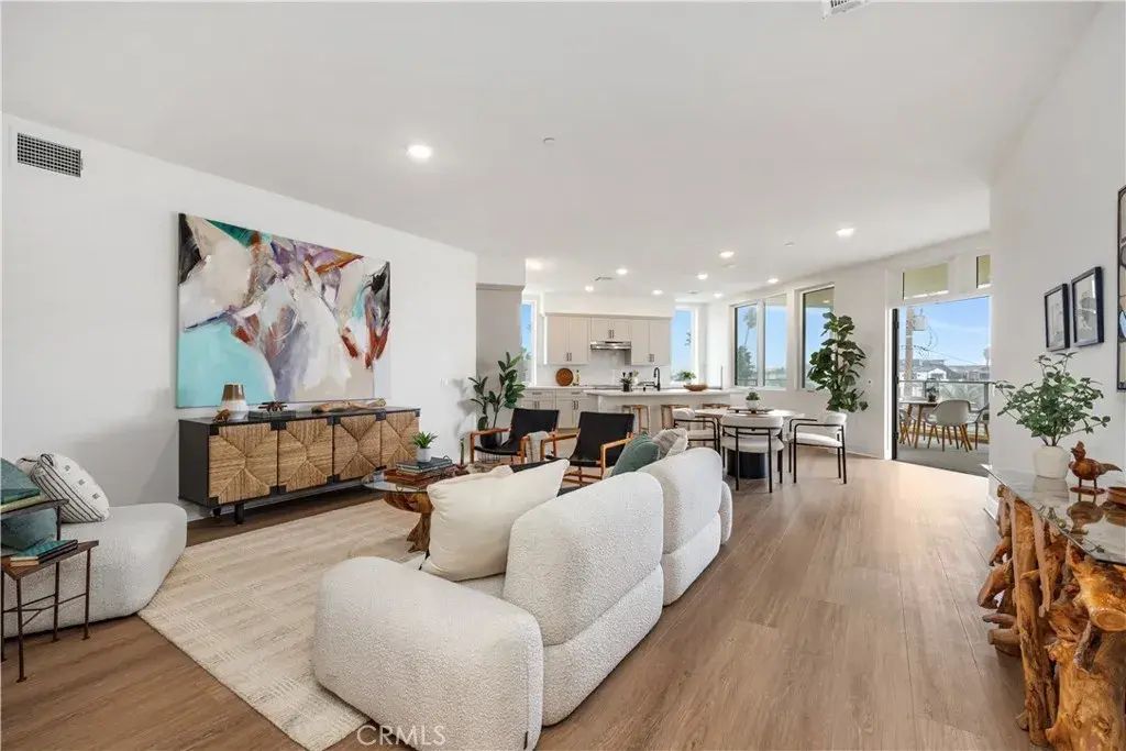 414 Main St 300, Huntington Beach