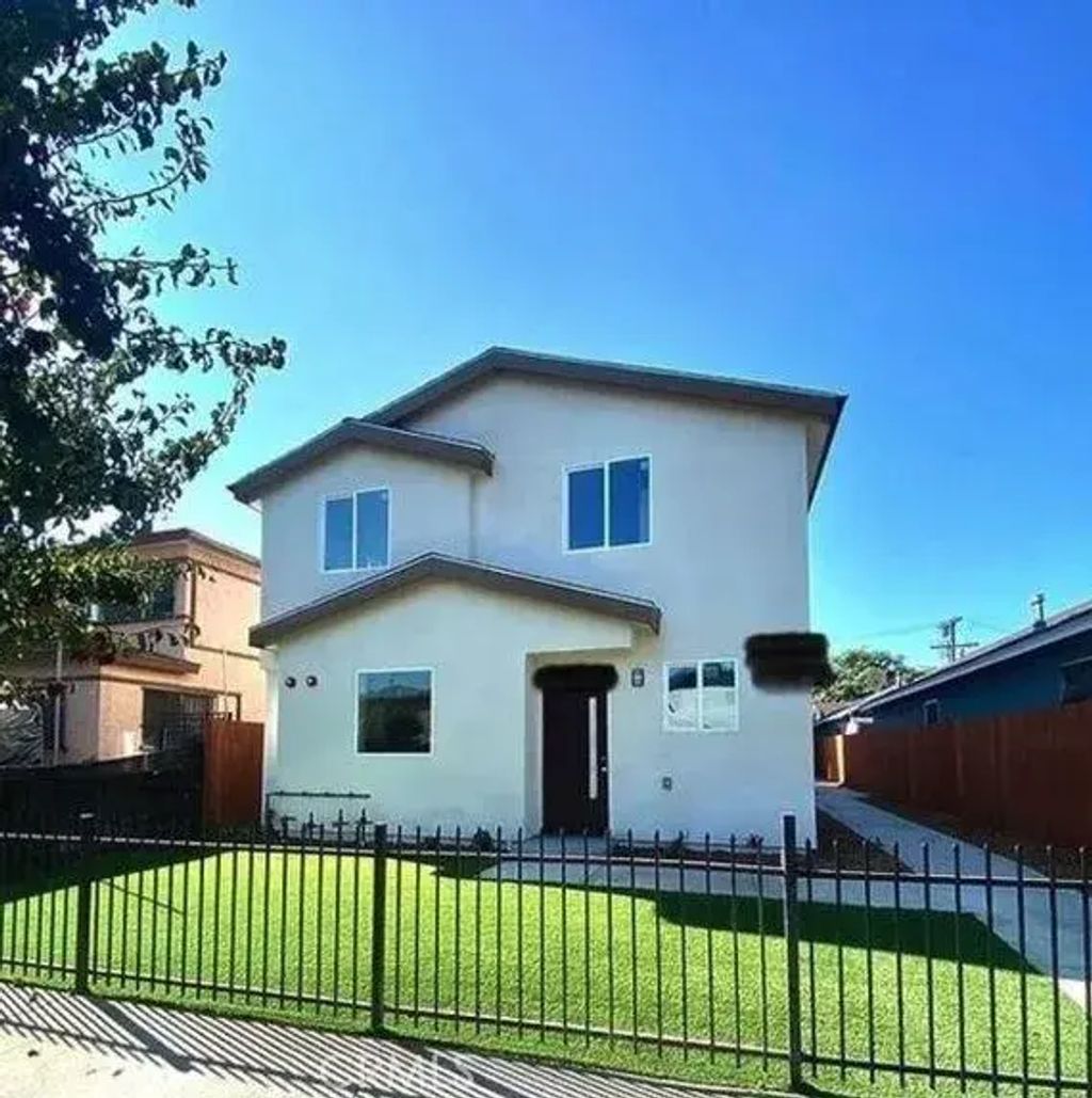 1128 E 28th, Los Angeles