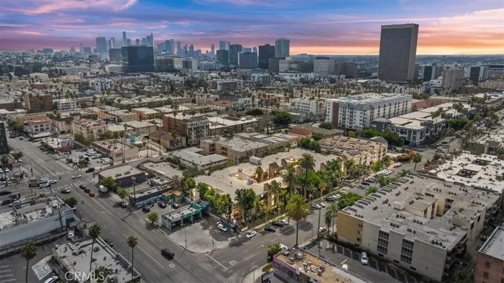 320 S Ardmore 233, Los Angeles