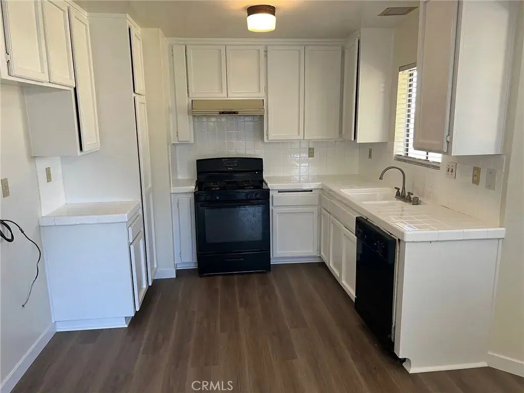 10643 Redwood, Hesperia