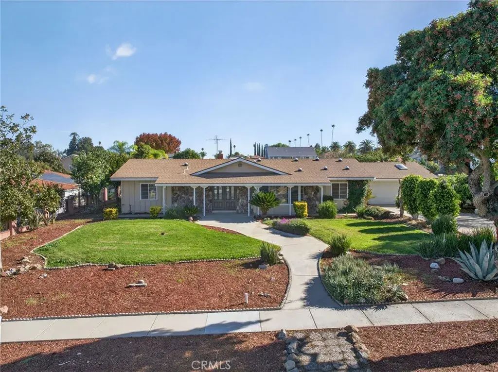 2843 James Street, Corona