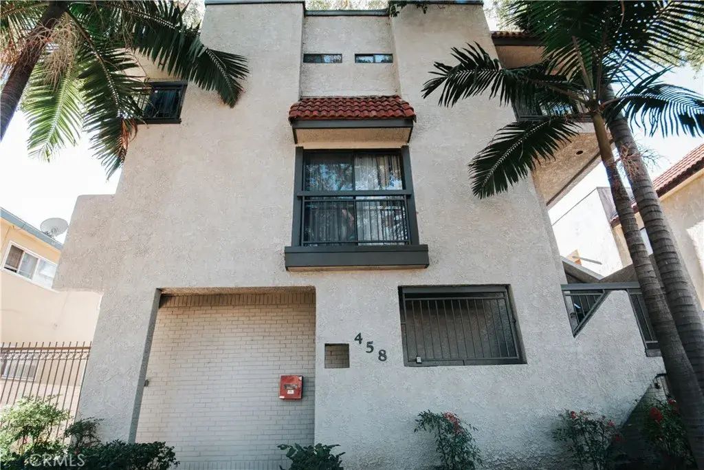 458 Riverdale, Glendale