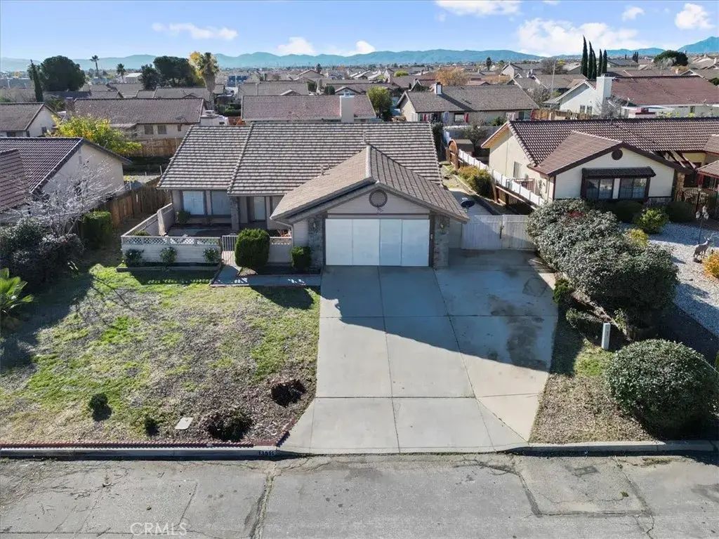 13511 Mountain Drive, Hesperia