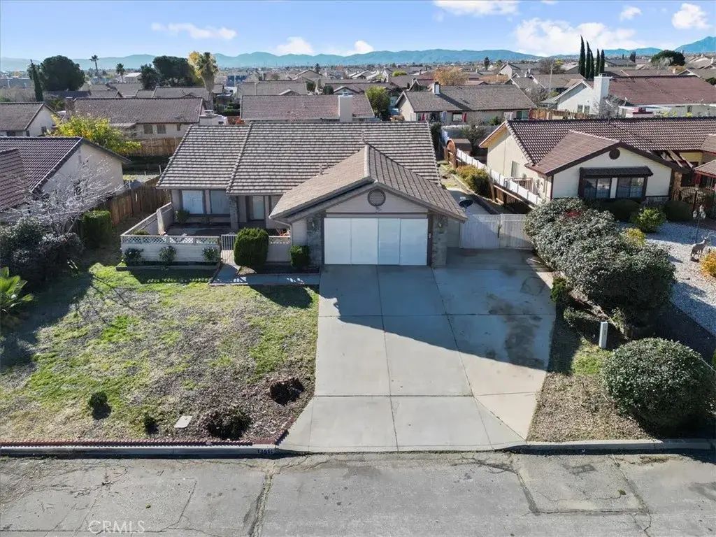 13511 Mountain Drive, Hesperia