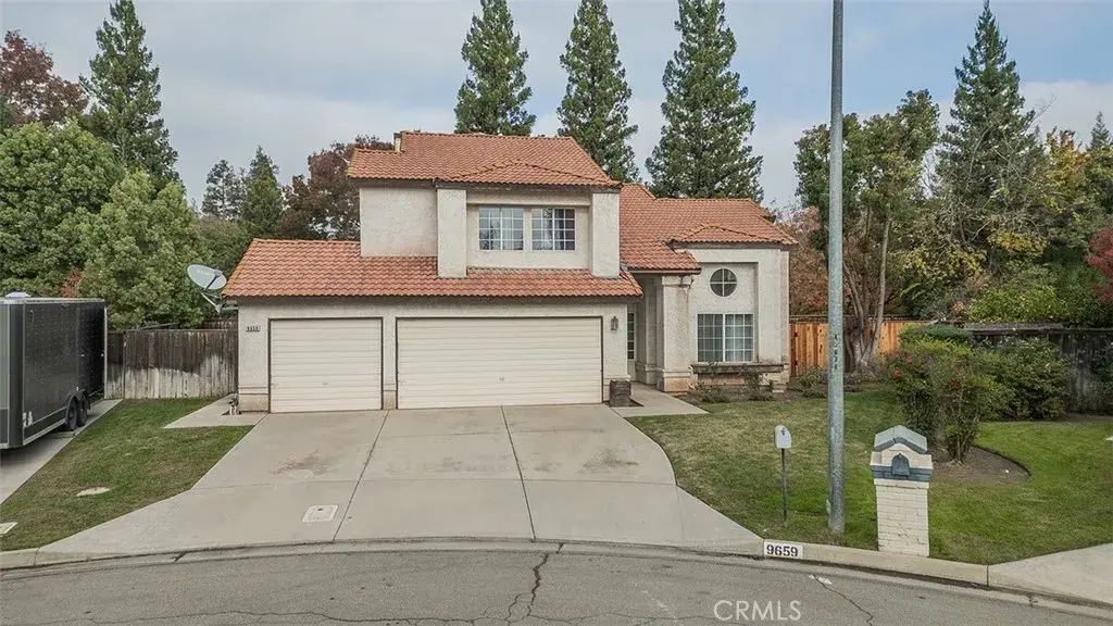 9659 N Shenandoah, Fresno
