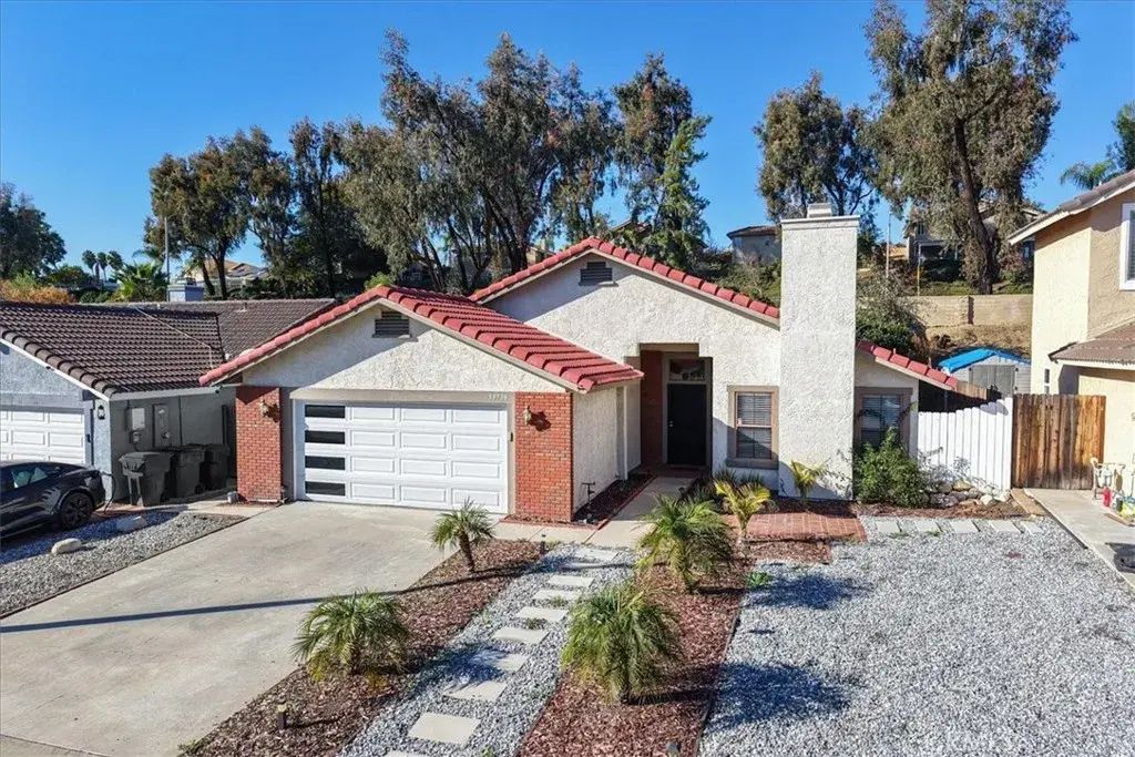 39739 Old Carriage, Murrieta