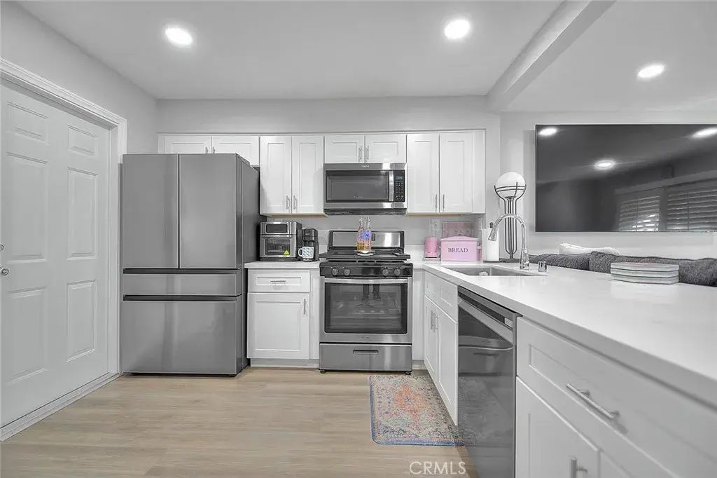 12415 Imperial 41, Norwalk