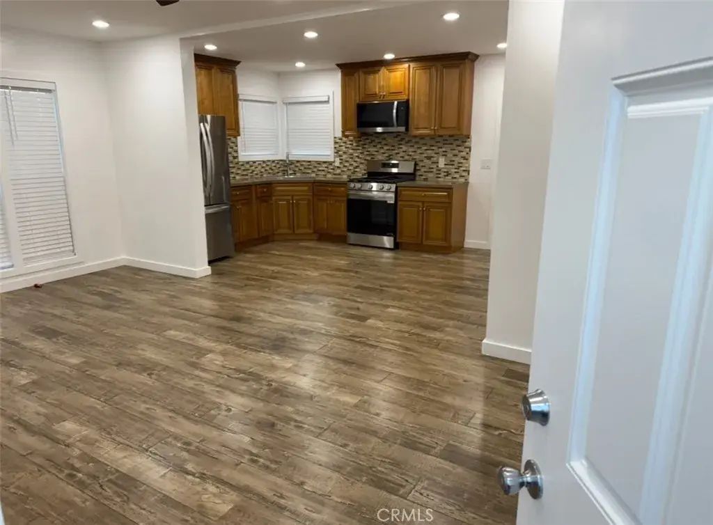317 W 76th 1, Los Angeles