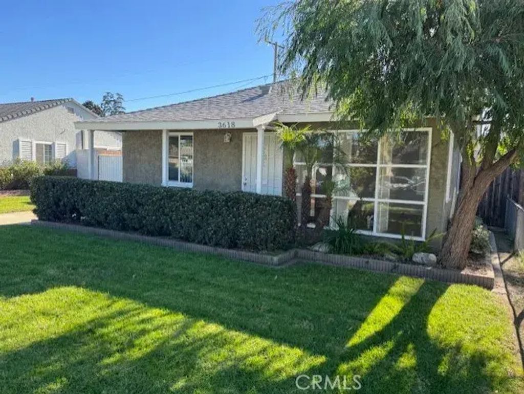 3618 E La Jara, Long Beach