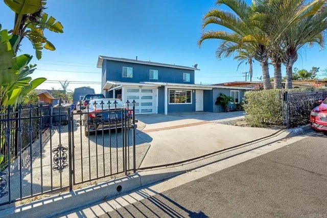 648 Cocapah St, Vista