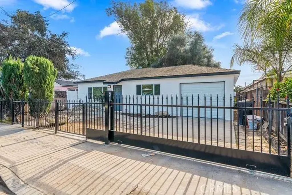12110 Barnwall Street, Norwalk