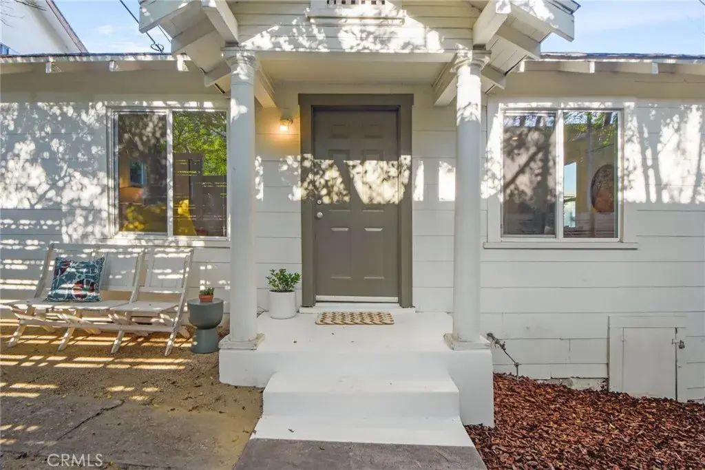 3908 Edison Walk, Los Angeles