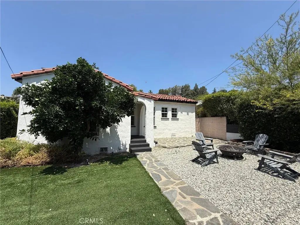 2201 Avon, Los Angeles