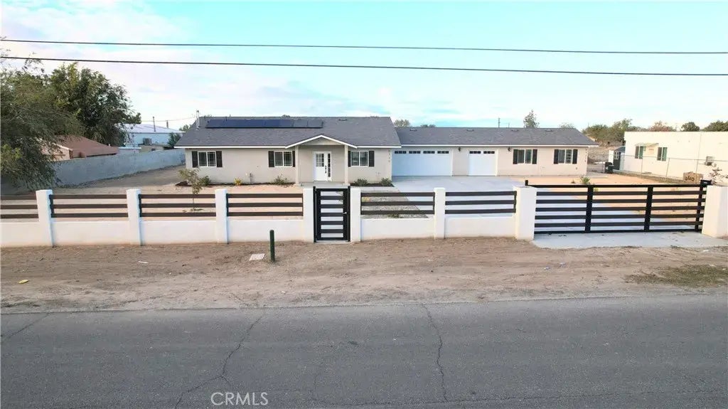 9737 East Avenue Q-4, Sun Village