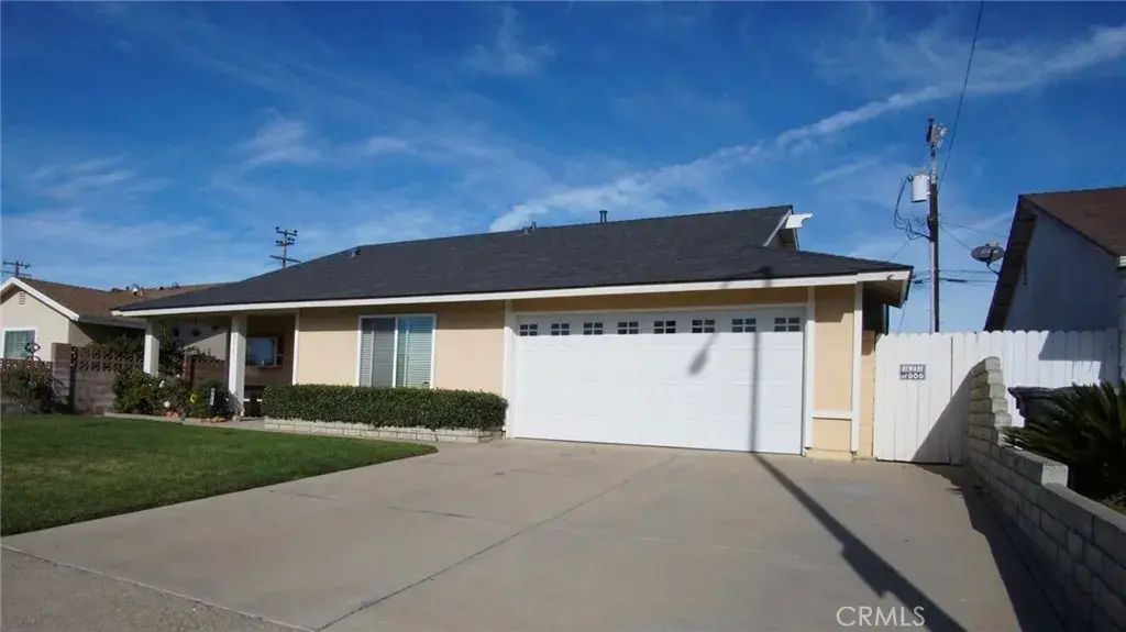 911 E Evergreen Avenue, Santa Maria