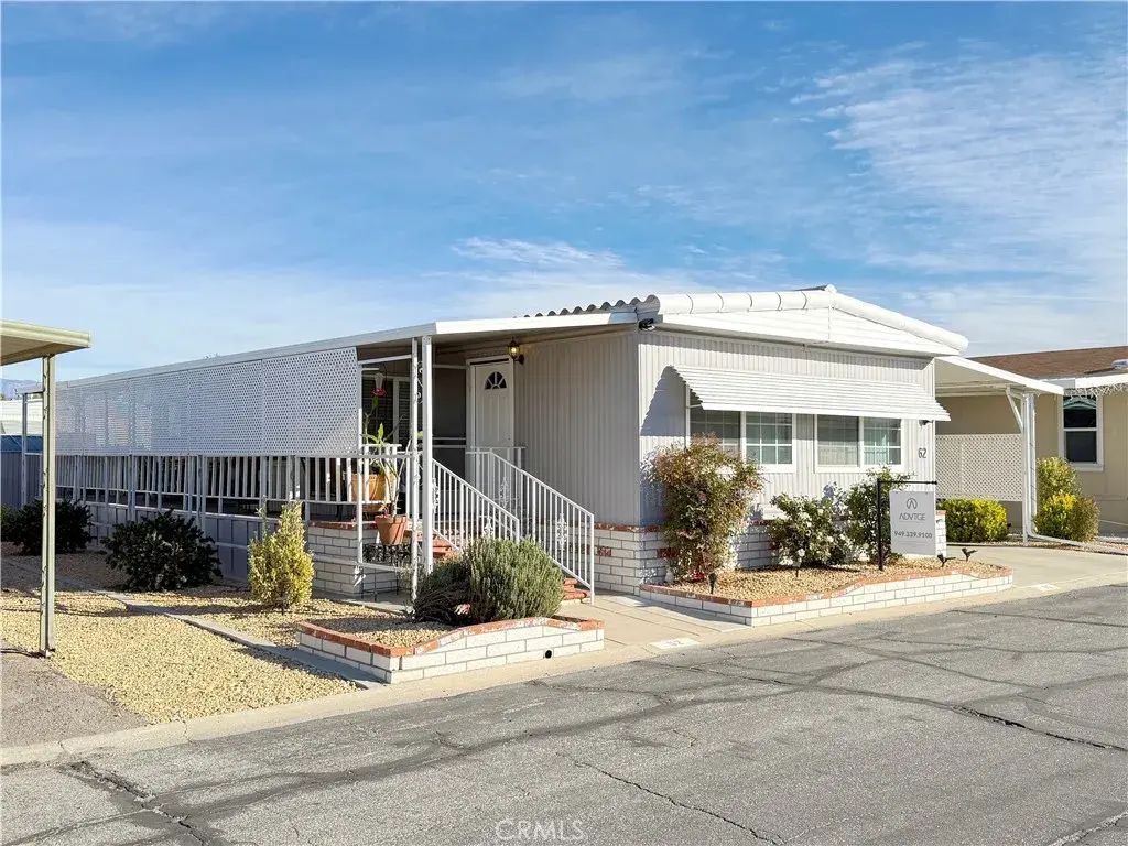 2205 Acacia 62, Hemet