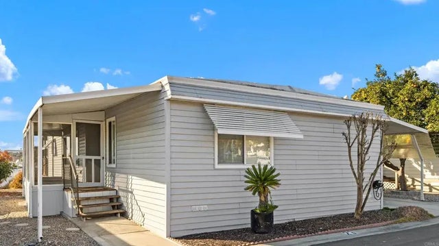 1600 E Vista 23, Vista