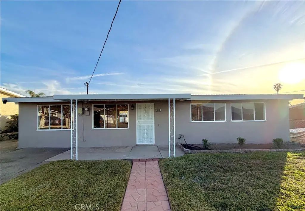 2058 Anzio, Mentone