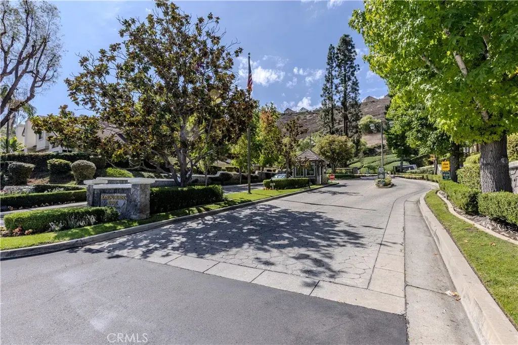 5931 E Rocking Horse Way 31, Orange