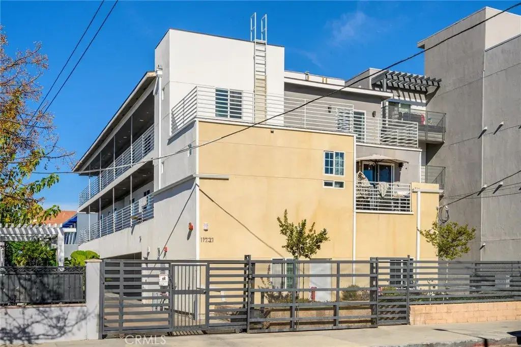11731 Runnymede Street 3, North Hollywood