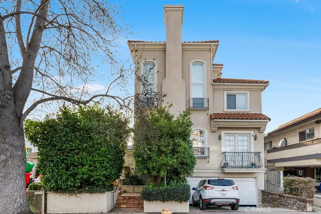 1733 Armacost, Los Angeles