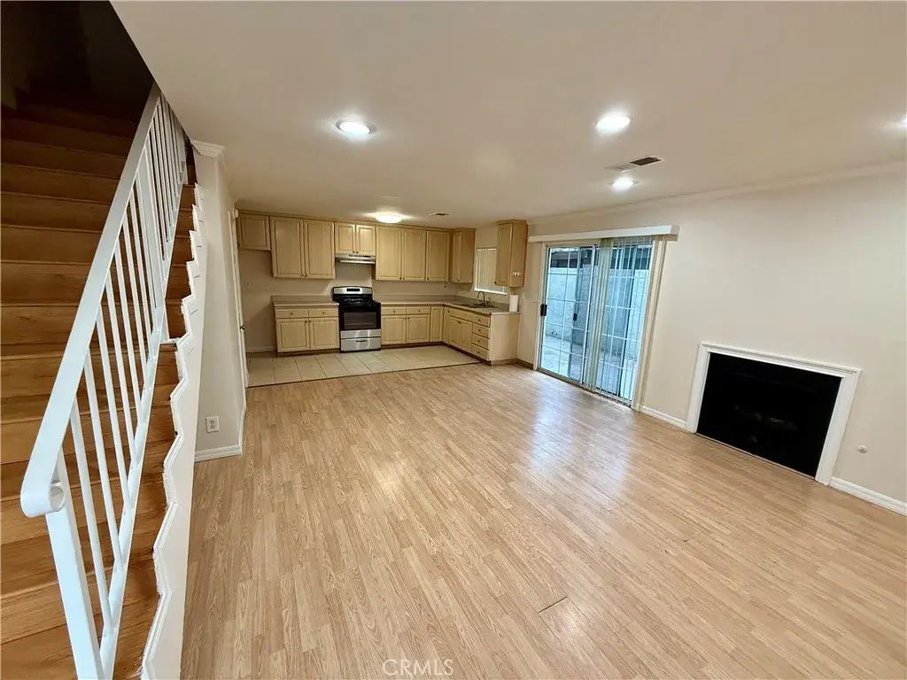6439 Woodman Ave 1, Van Nuys