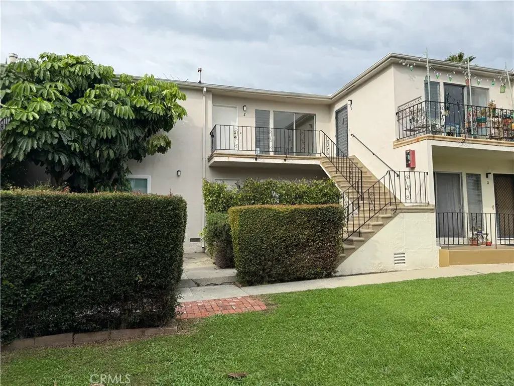 1524 Stanford Street E, Santa Monica