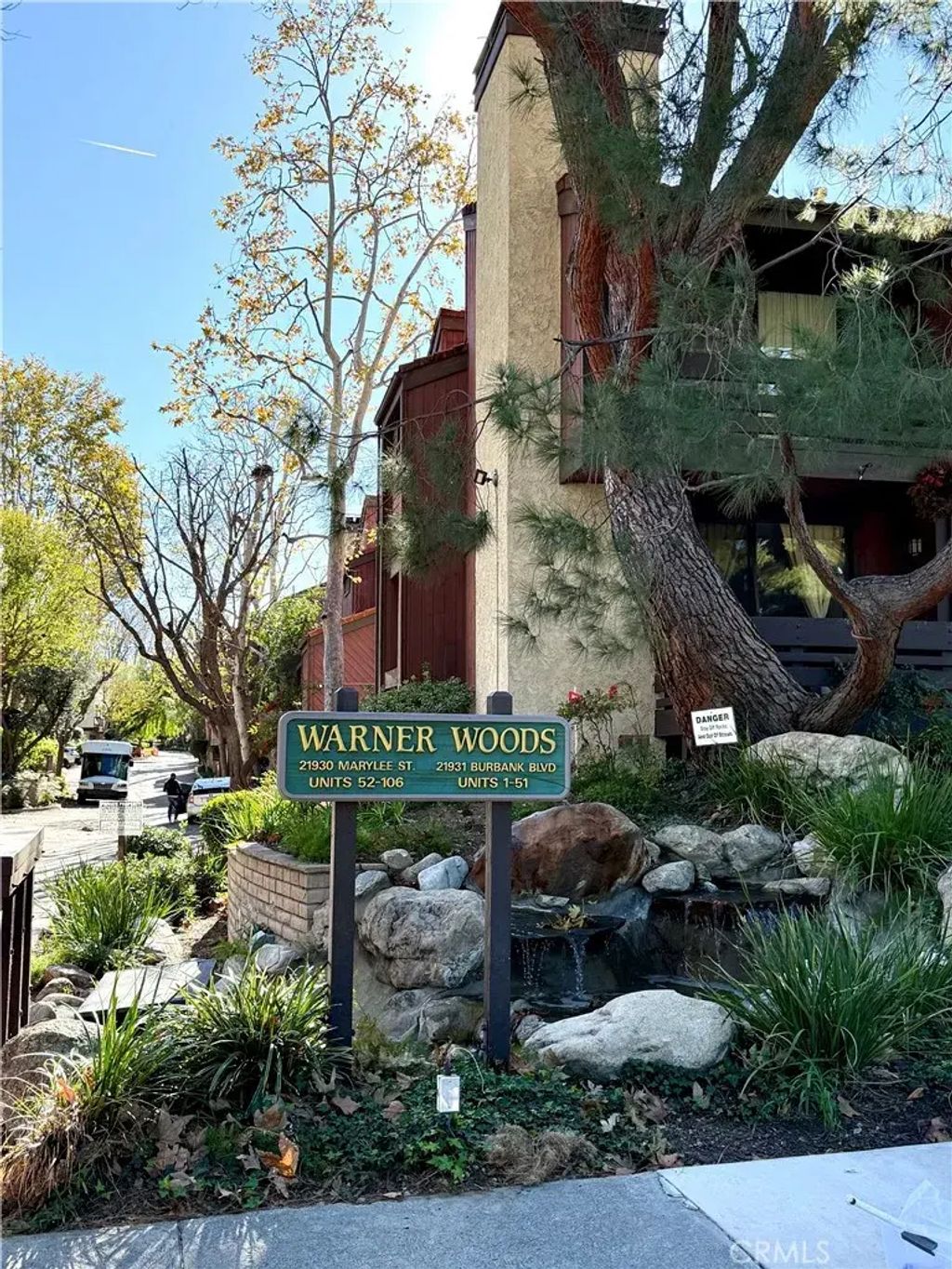 21930 Marylee 98, Woodland Hills