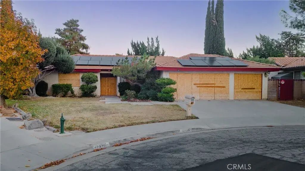 42944 Beau Ville Court, Lancaster