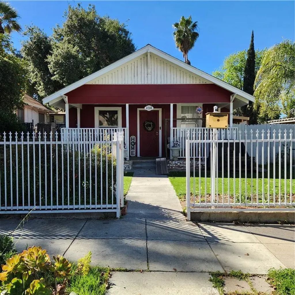 4280 9th, Riverside