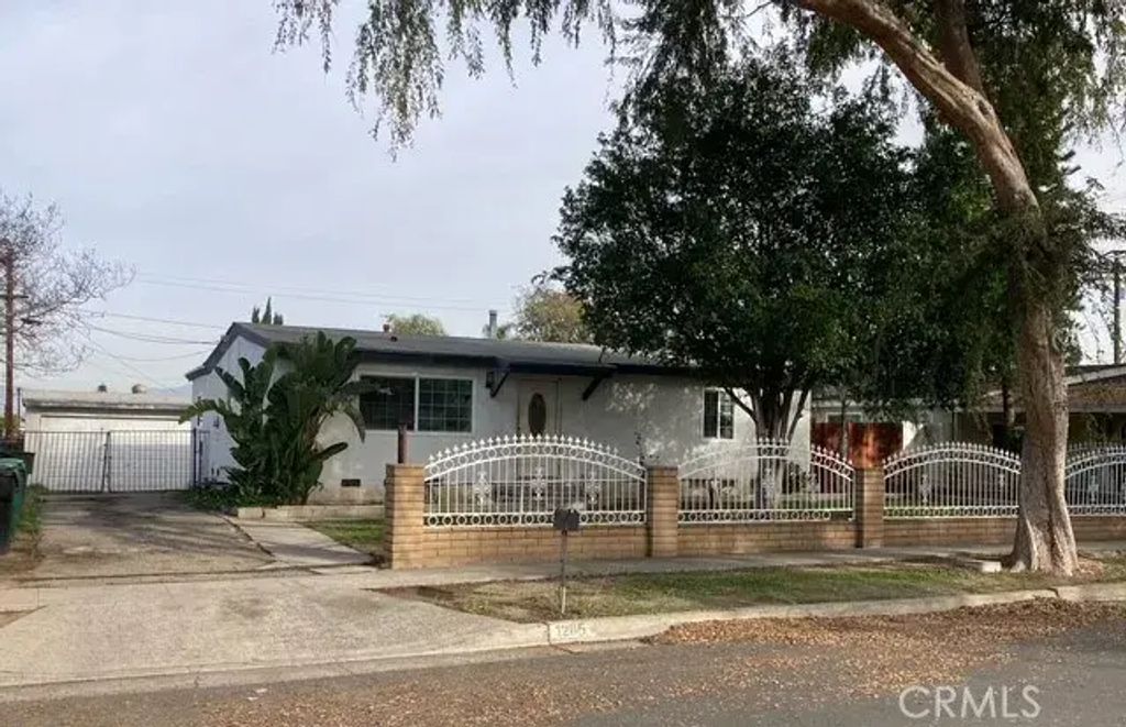 1205 Lime, Corona