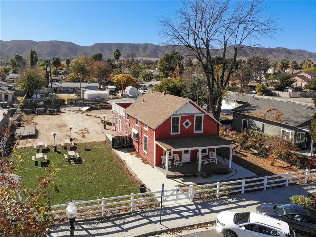 24771 Washington Avenue, Murrieta
