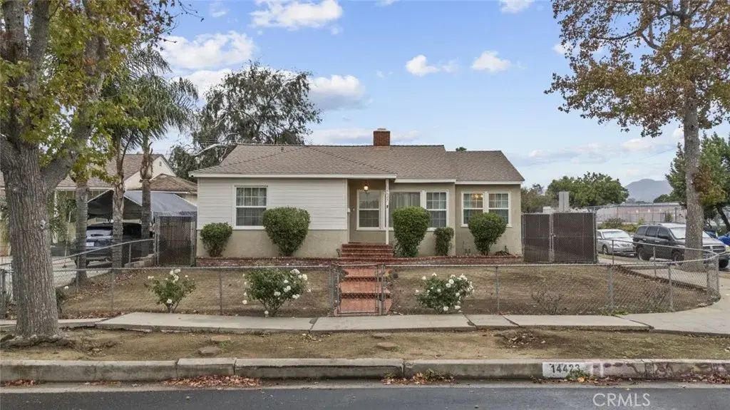 14423 Sayre Street, Sylmar