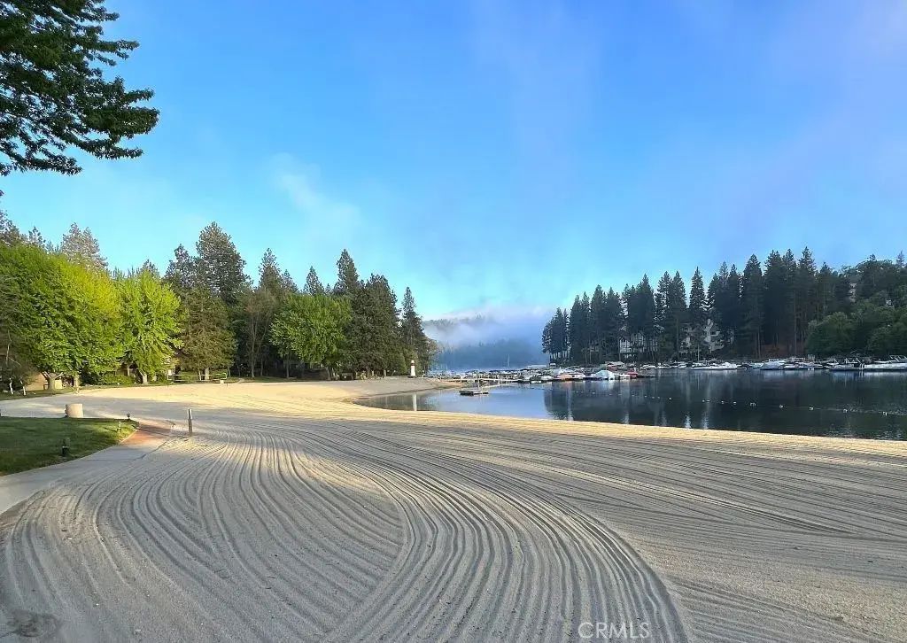 27657 Peninsula Drive 106, Lake Arrowhead
