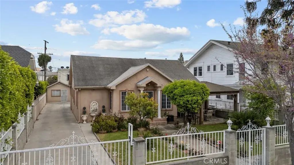 5322 Lemon Grove Avenue, Los Angeles