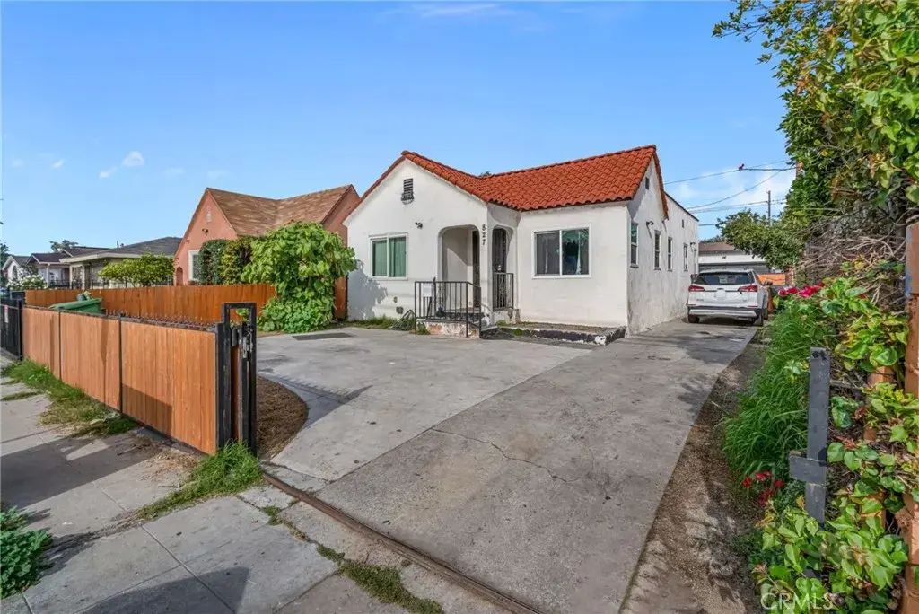 827 E 97th, Los Angeles