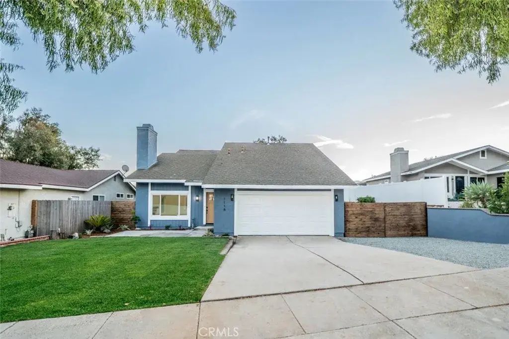 1118 Fallbrook, Corona