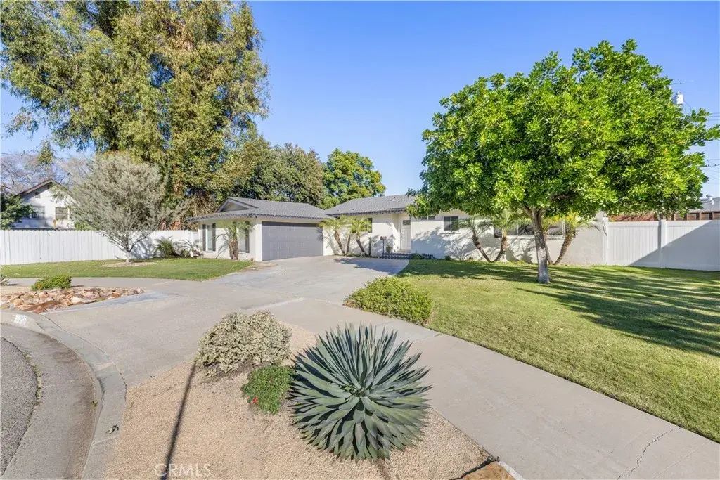 2195 Harwood North, Orange