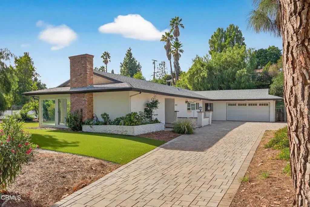8521 Rudnick Avenue, West Hills