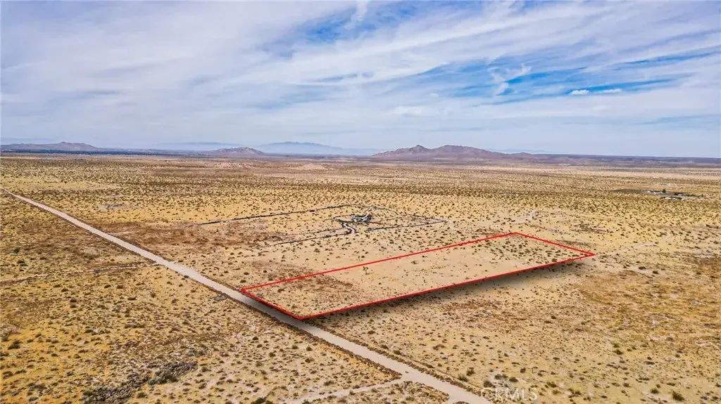 227 P East, Black Butte