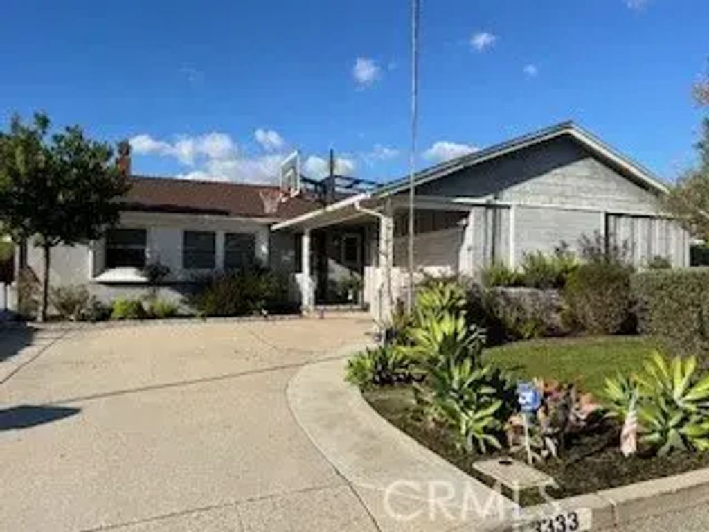 3333 Balzac, Alhambra