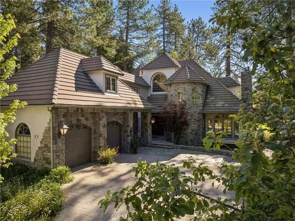699 Brentwood, Lake Arrowhead
