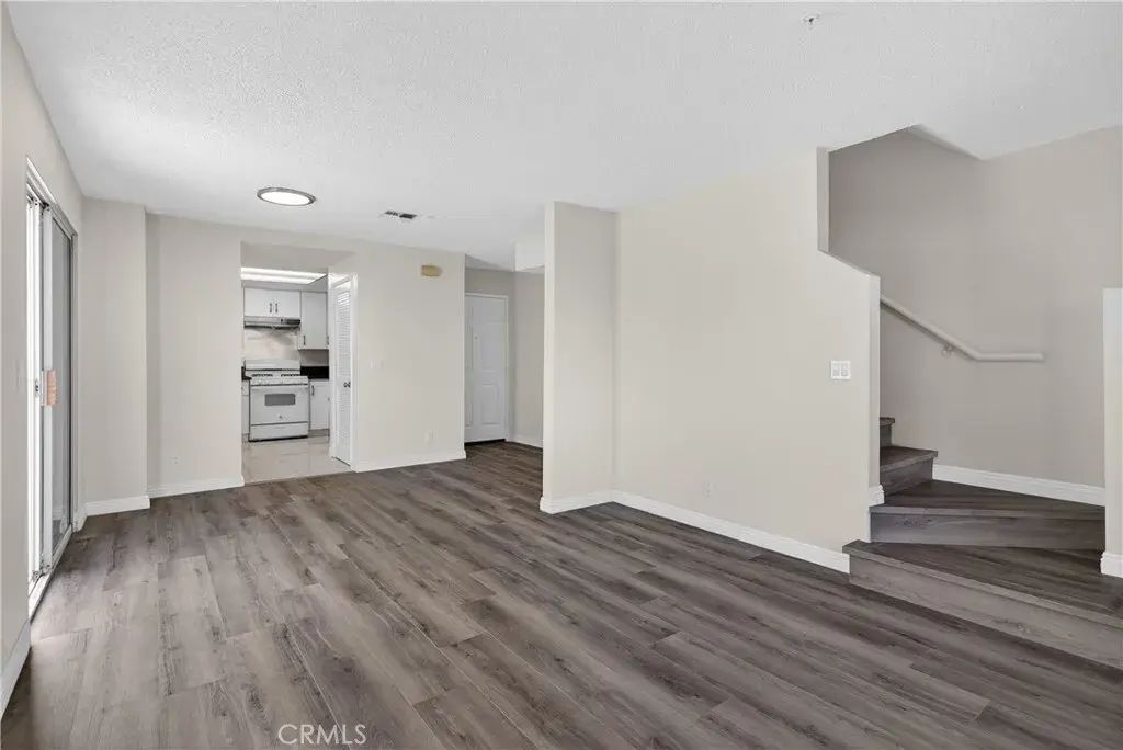 904 S 2nd E, Alhambra