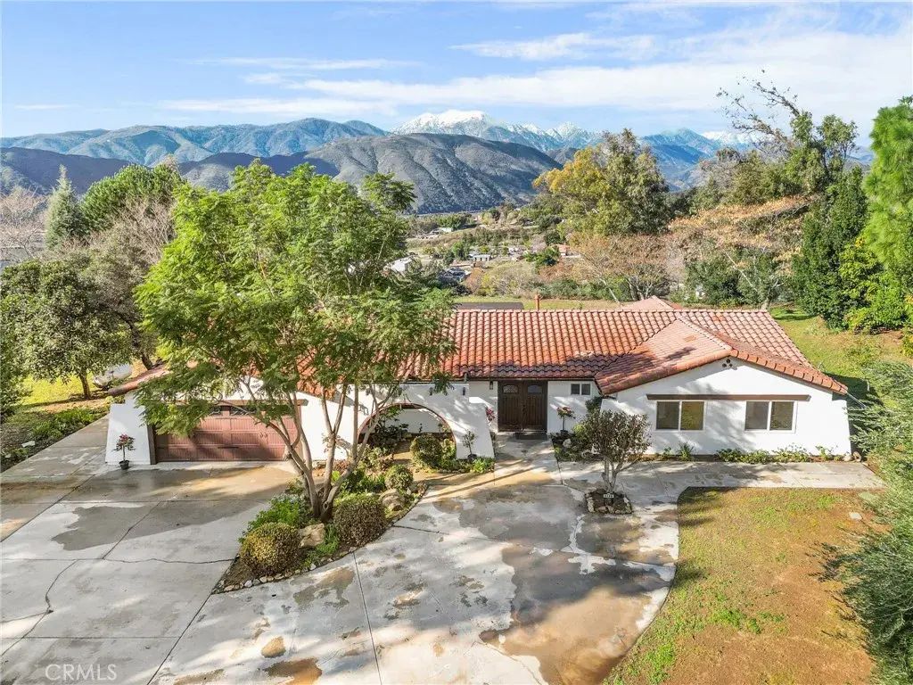 1126 Knoll, San Bernardino