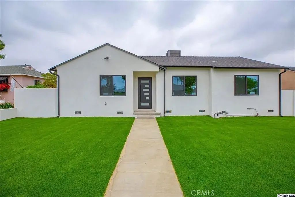 10424 Woodley Avenue, Granada Hills