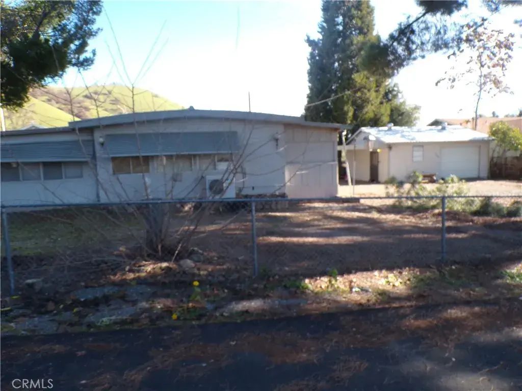 3094 5th, Clearlake