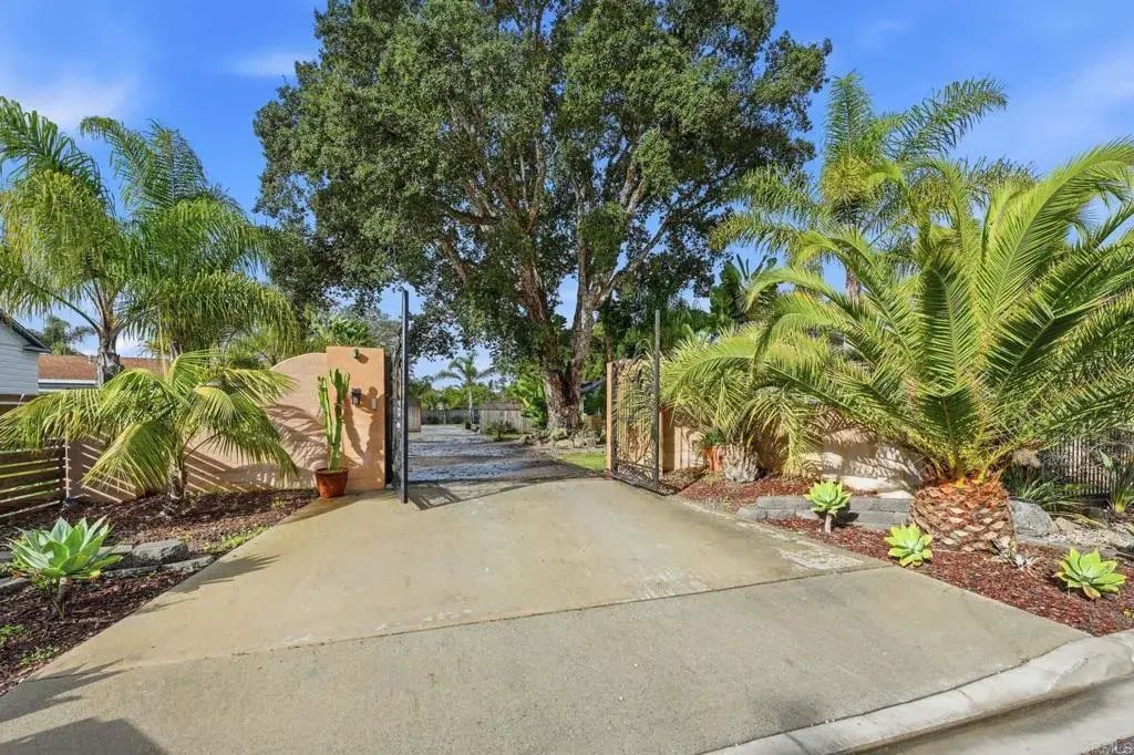 Tuttle Street, Carlsbad