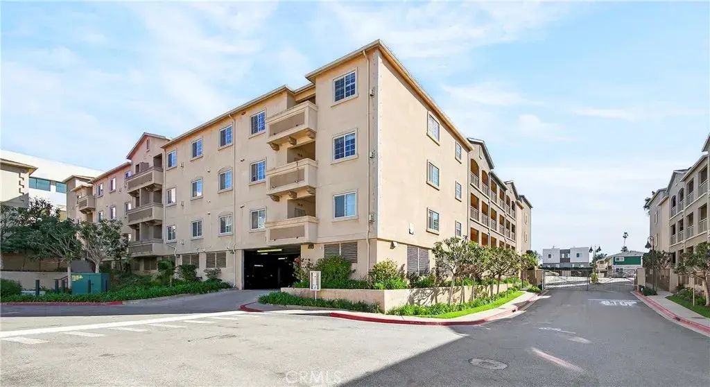 1435 Lomita 312, Harbor City